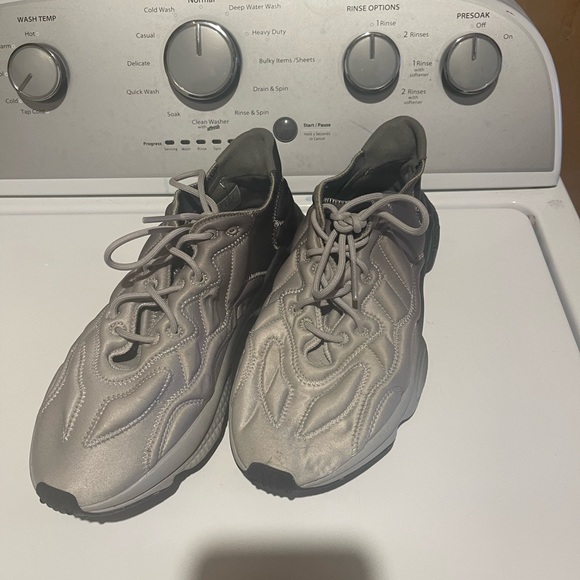 Adidas | adiprene athletic shoes euc - Picture 1 of 9